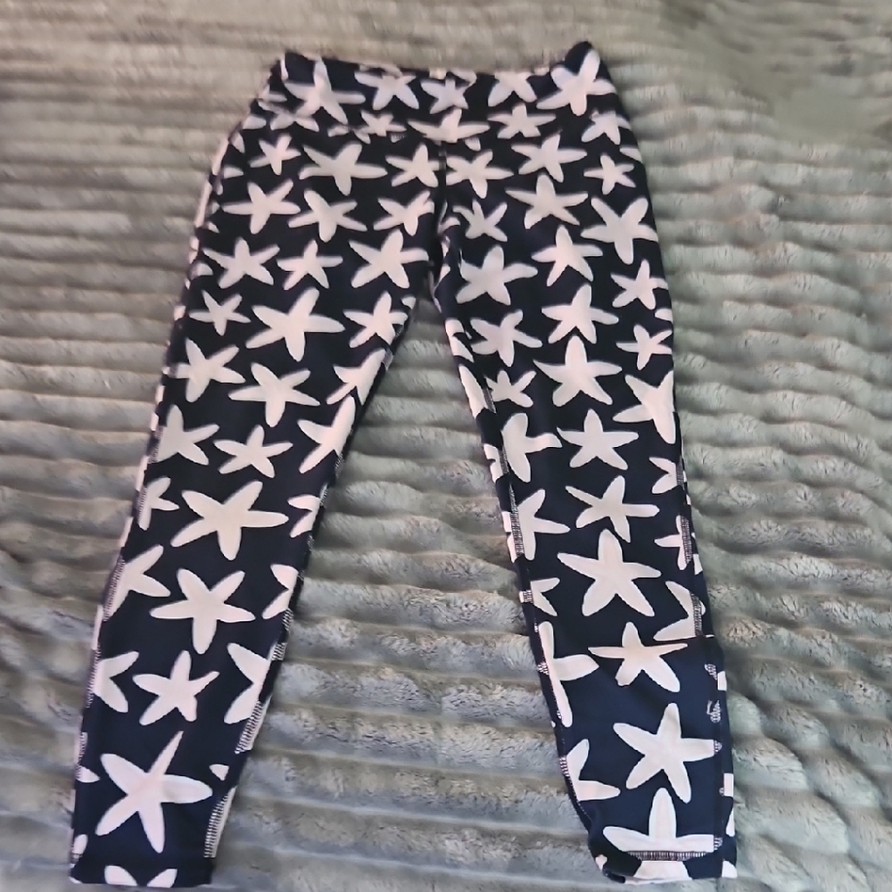 Crown & Ivy Black and White Leggings Star Print